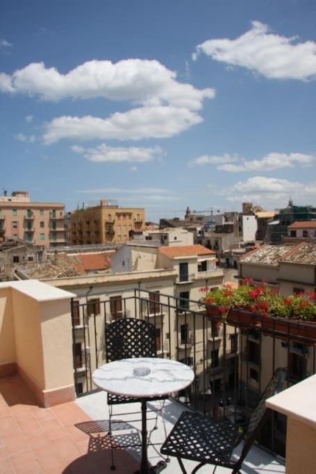 A Terrace In The Heart Of Palermo Apartment Exterior photo